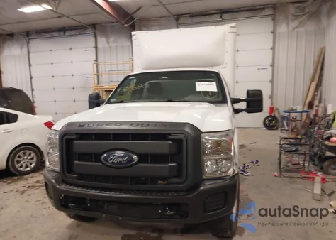 2015 Ford F-250 Xl z USA, uszkodzony, nr VIN 1FDBF2B6XFED21667